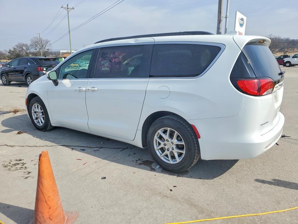 Photo 2 from auction – 2020 CHRYSLER VOYAGER with VIN 2C4RC1DG2LR268361