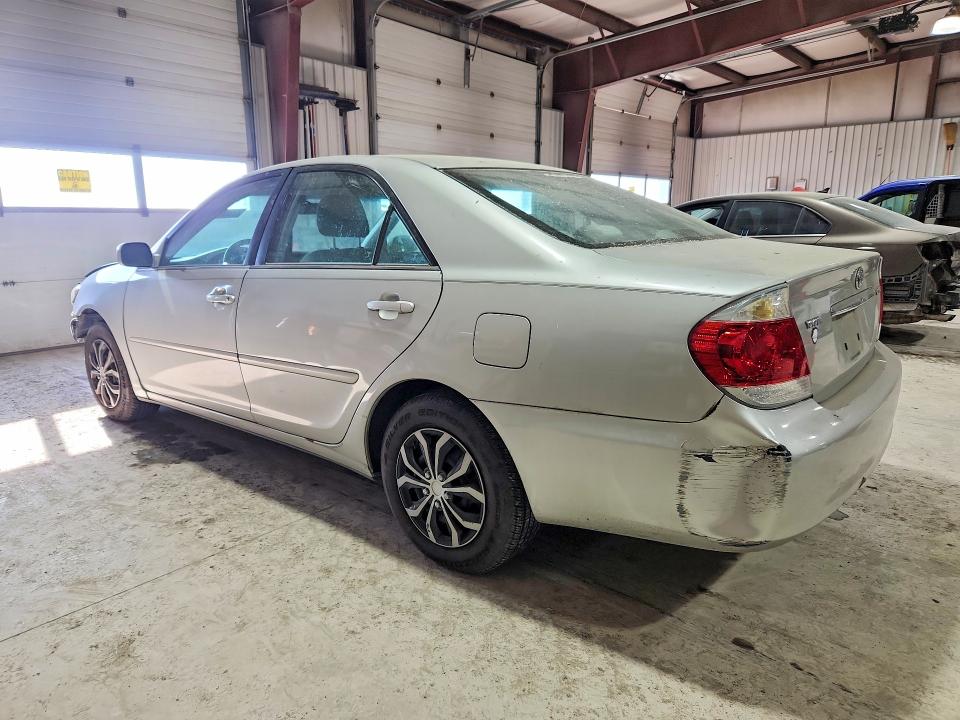 Photo 2 from auction – 2005 TOYOTA CAMRY with VIN 4T1BE30K85U032056