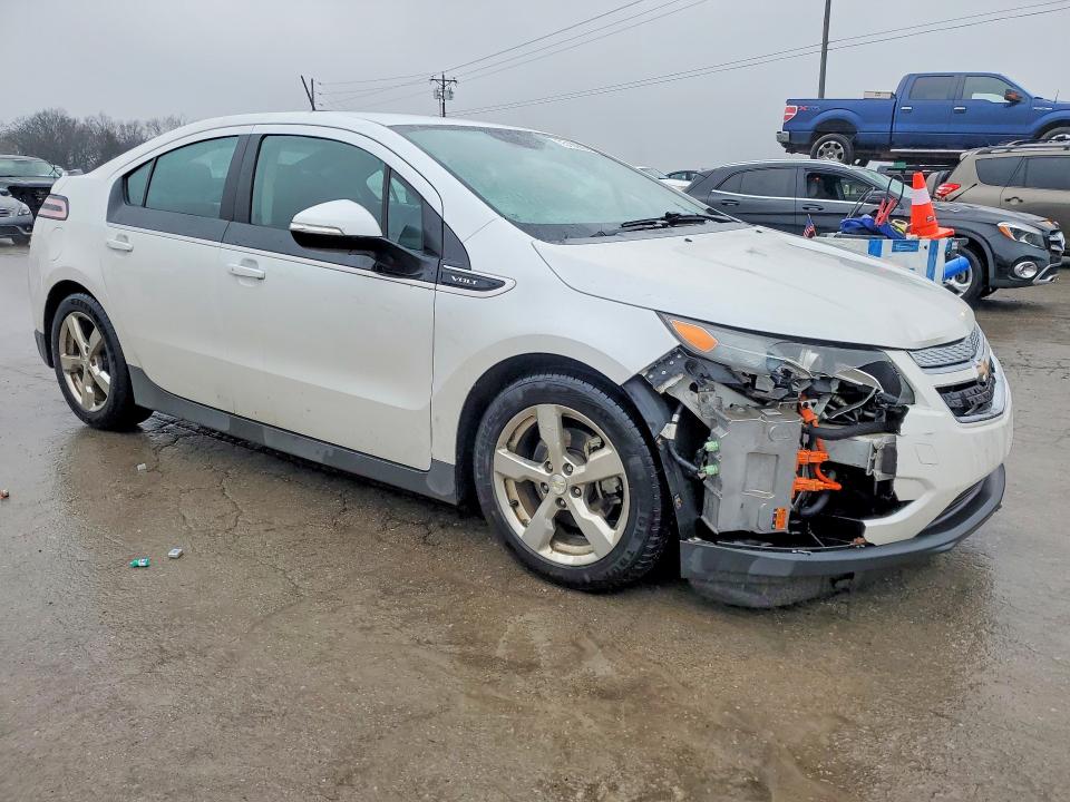 Photo 4 from auction – 2015 CHEVROLET VOLT with VIN 1G1RB6E47FU115186