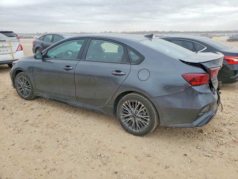 Photo 2 from auction – 2024 KIA FORTE with VIN 3KPF54AD1RE835288