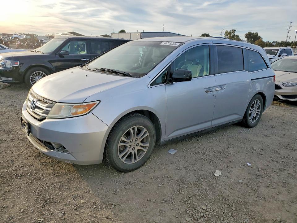 صورة رقم 1 من المزاد - 2011 HONDA ODYSSEY مع VIN 5FNRL5H43BB062905