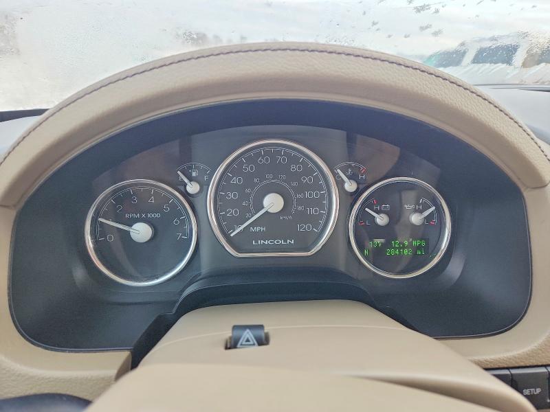 Photo 9 from auction – 2008 LINCOLN TOWNHOUSE MARK LT with VIN 5LTPW18578FJ03148