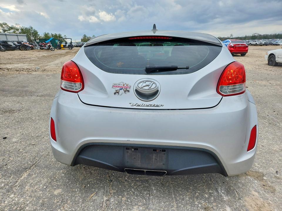 Photo 6 from auction – 2012 HYUNDAI VELOSTER with VIN KMHTC6AD2CU042381