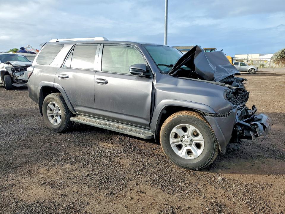 Photo 4 from auction – 2016 TOYOTA 4RUNNER with VIN JTEZU5JR9G5145651