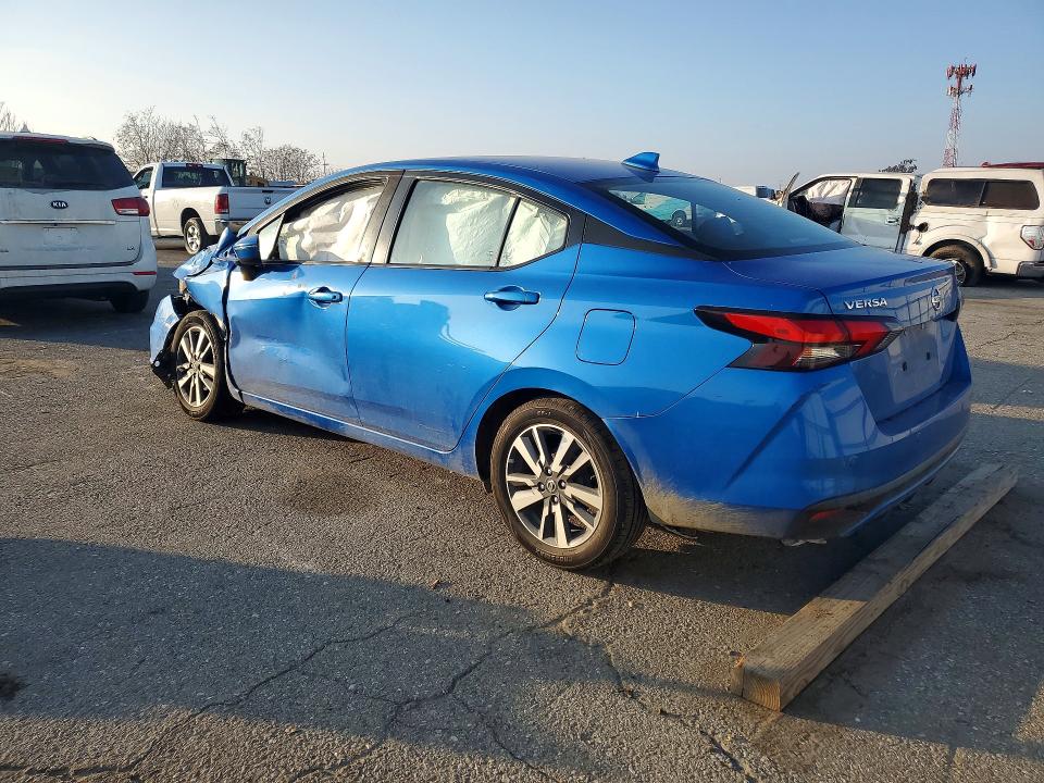 Photo 2 from auction – 2020 NISSAN VERSA with VIN 3N1CN8EV3LL846652