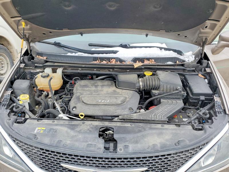 Photo 12 from auction – 2017 CHRYSLER PACIFICA with VIN 2C4RC1BG9HR621219