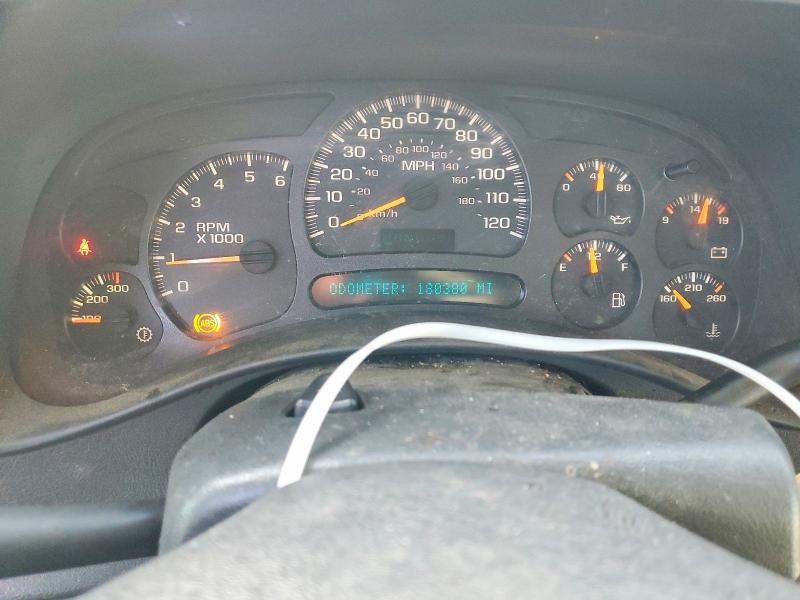 Photo 9 from auction – 2005 CHEVROLET SILVERADO with VIN 1GCHC23U05F867763