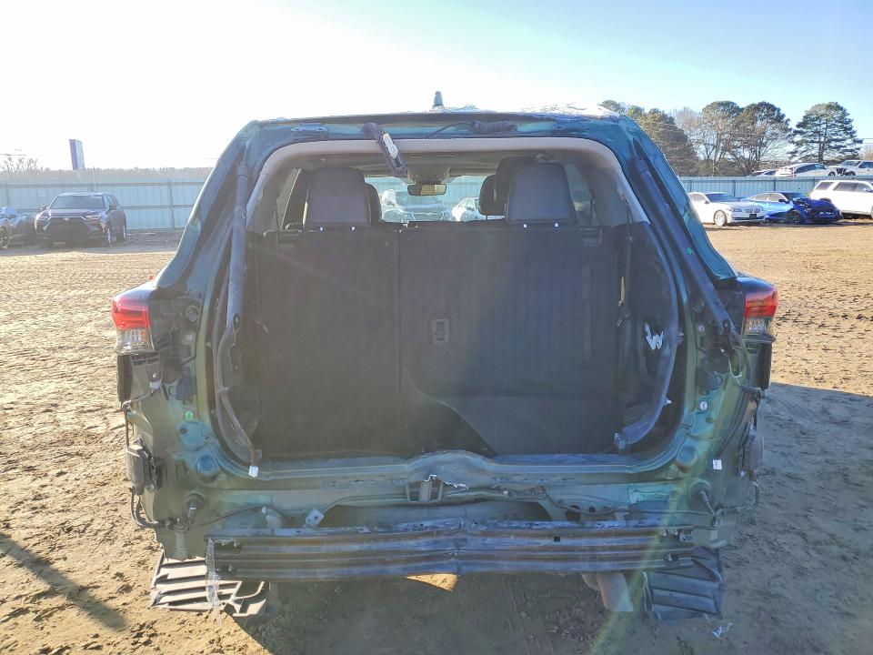 Photo 6 from auction – 2024 TOYOTA HIGHLANDER with VIN 5TDKDRBH0RS536770
