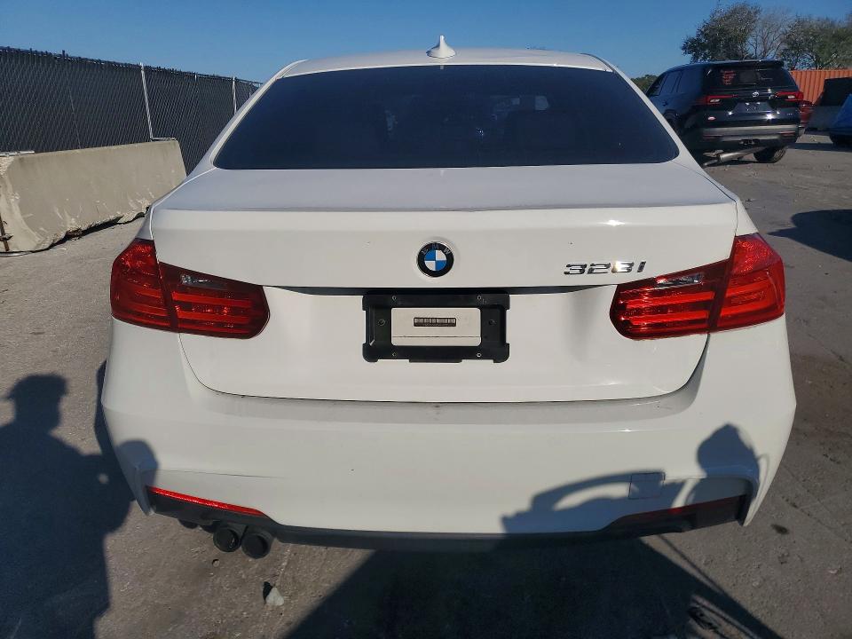Foto 6 de la subasta – 2012 BMW 328 I con VIN WBA3A5G50CNN65782