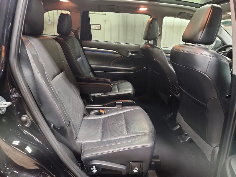 Photo 11 from auction – 2019 TOYOTA HIGHLANDER with VIN 5TDDZRFH1KS915786