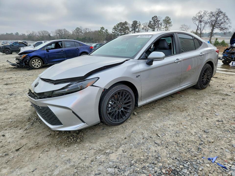 TOYOTA CAMRY XSE 2025 with VIN 4T1DAACK7SU563801 - Photo from auction