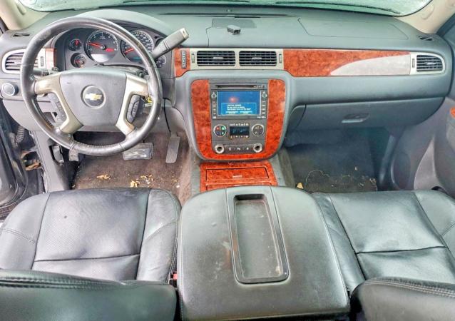 Photo 8 from auction – 2011 CHEVROLET AVALANCHE with VIN 3GNTKGE35BG315112