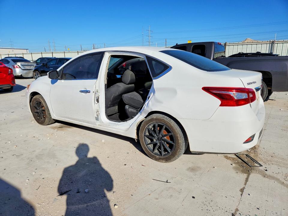 Photo 2 from auction – 2018 NISSAN SENTRA with VIN 3N1AB7AP9JY229239