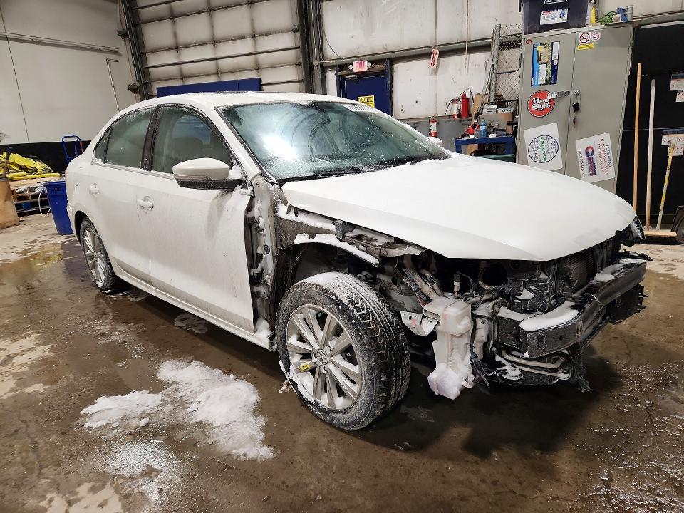 Photo 4 from auction – 2017 VOLKSWAGEN JETTA with VIN 3VWDB7AJXHM307709