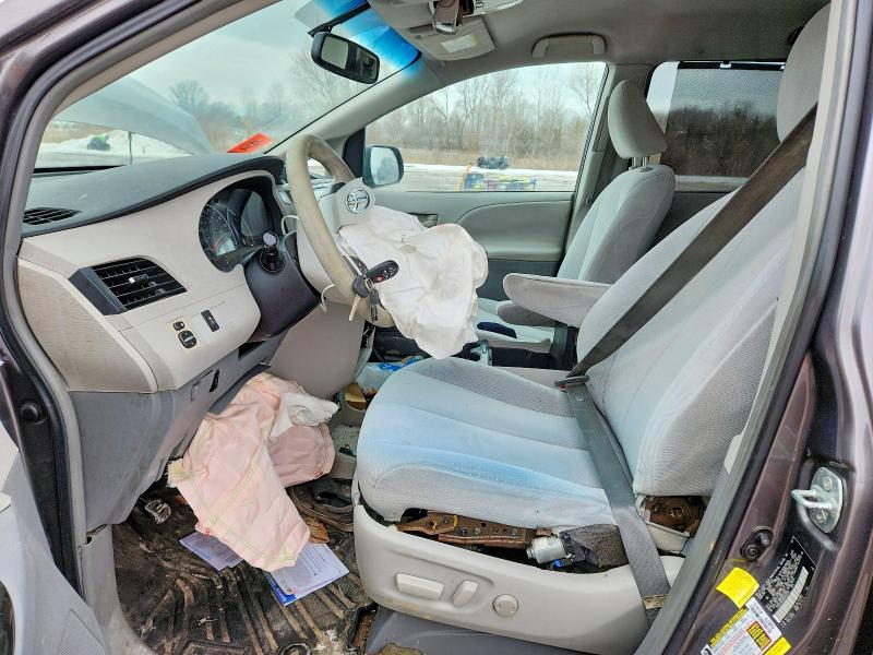 Photo 7 from auction – 2011 TOYOTA SIENNA with VIN 5TDJK3DC4BS023849