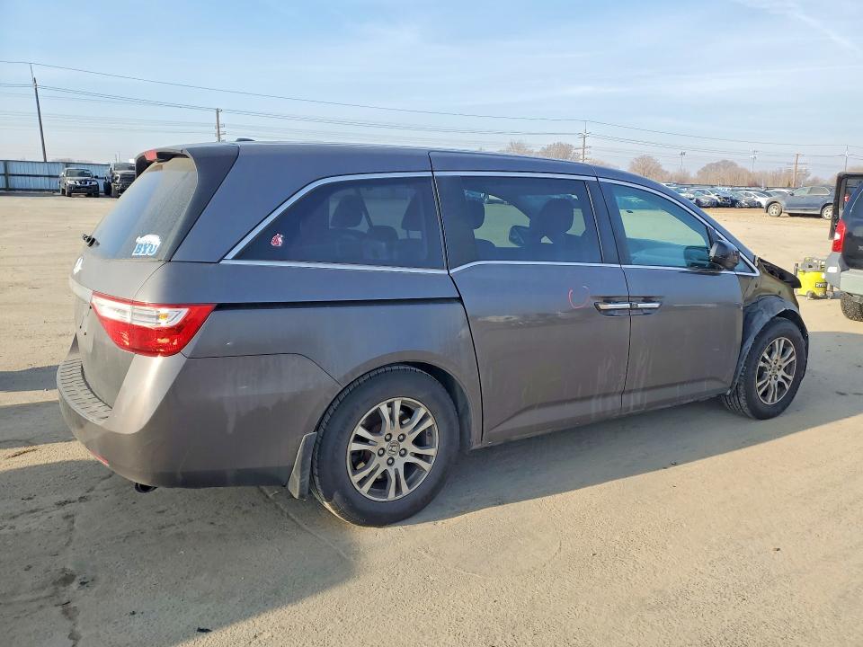 Photo 3 from auction – 2013 HONDA ODYSSEY EX with VIN 5FNRL5H60DB018140