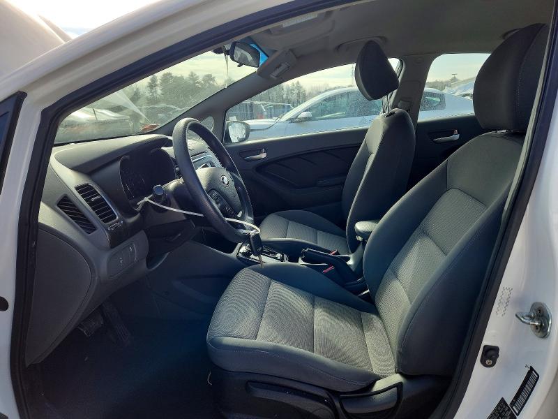 Photo 7 from auction – 2017 KIA FORTE LX with VIN 3KPFK4A74HE054170