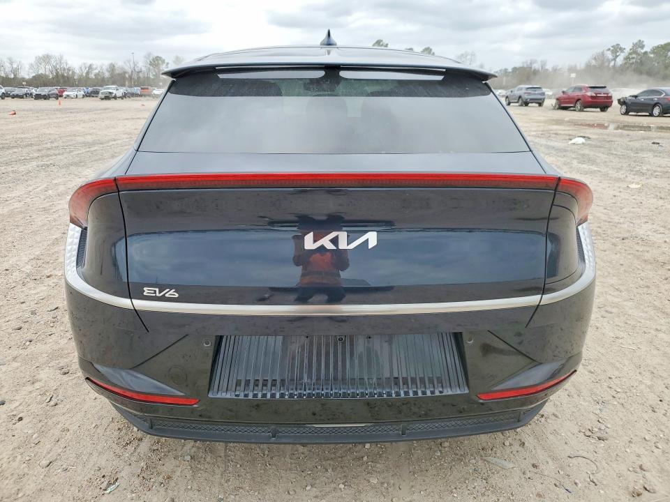 Foto 6 de la subasta – 2023 KIA EV6 LIGHT con VIN KNDC34LAXP5128078