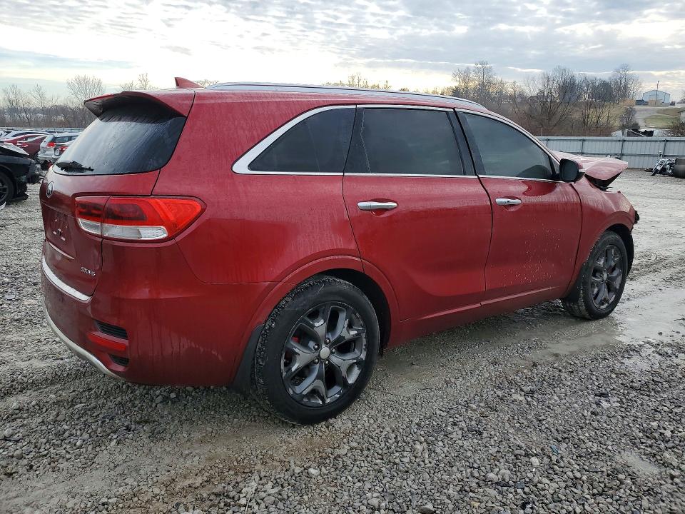 Photo 3 from auction – 2016 KIA SORENTO with VIN 5XYPK4A50GG167117