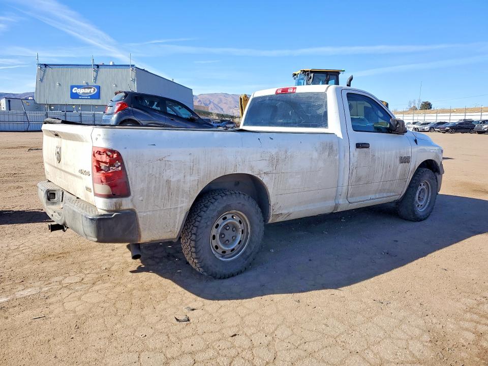 Photo 3 from auction – 2014 RAM 1500 with VIN 3C6JR7DG2EG281934