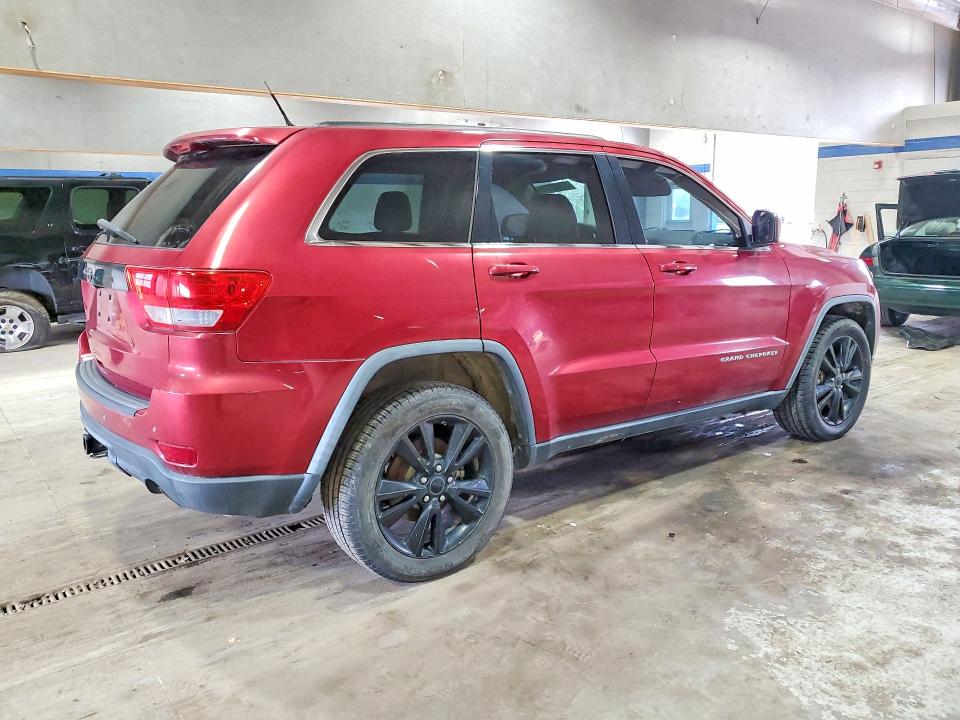 Photo 3 from auction – 2012 JEEP GRAND CHER with VIN 1C4RJFAG2CC351532