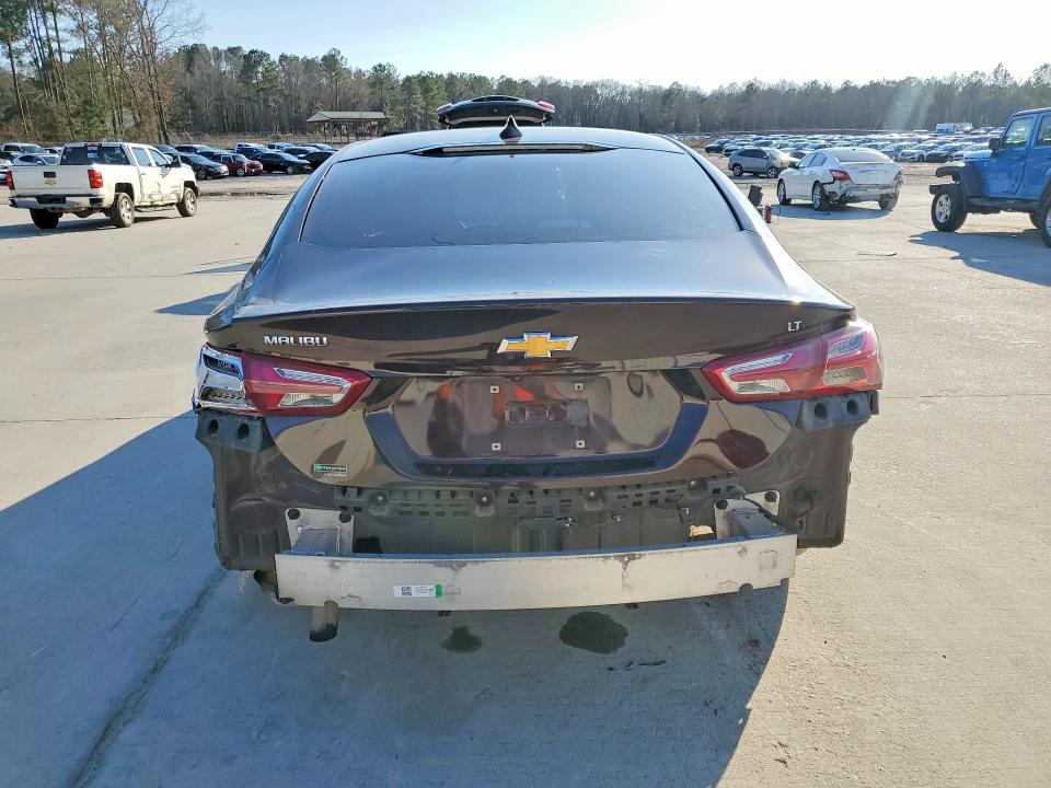 Photo 6 from auction – 2020 CHEVROLET MALIBU with VIN 1G1ZD5ST2LF053762