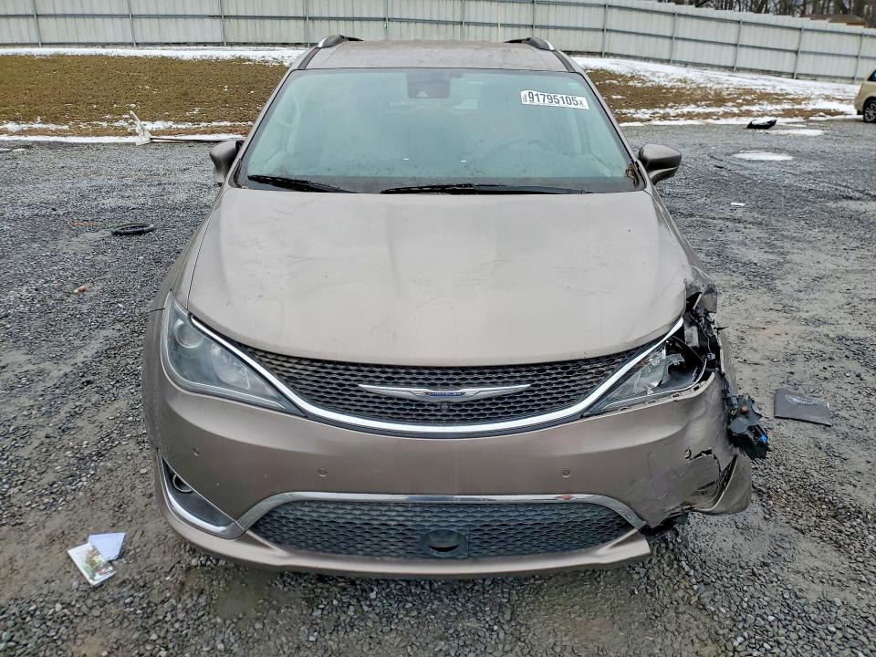 Photo 5 from auction – 2018 CHRYSLER PACIFICA T with VIN 2C4RC1EG1JR116681
