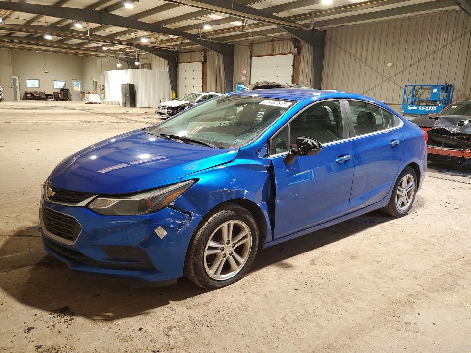 CHEVROLET CRUZE 2017 with VIN 1G1BE5SM8H7113293 - Photo from auction