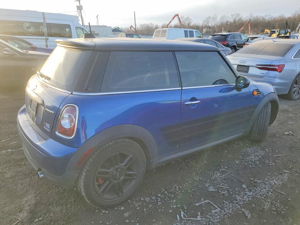 Photo 3 from auction – 2012 MINI COOPER with VIN WMWSU3C58CT258756