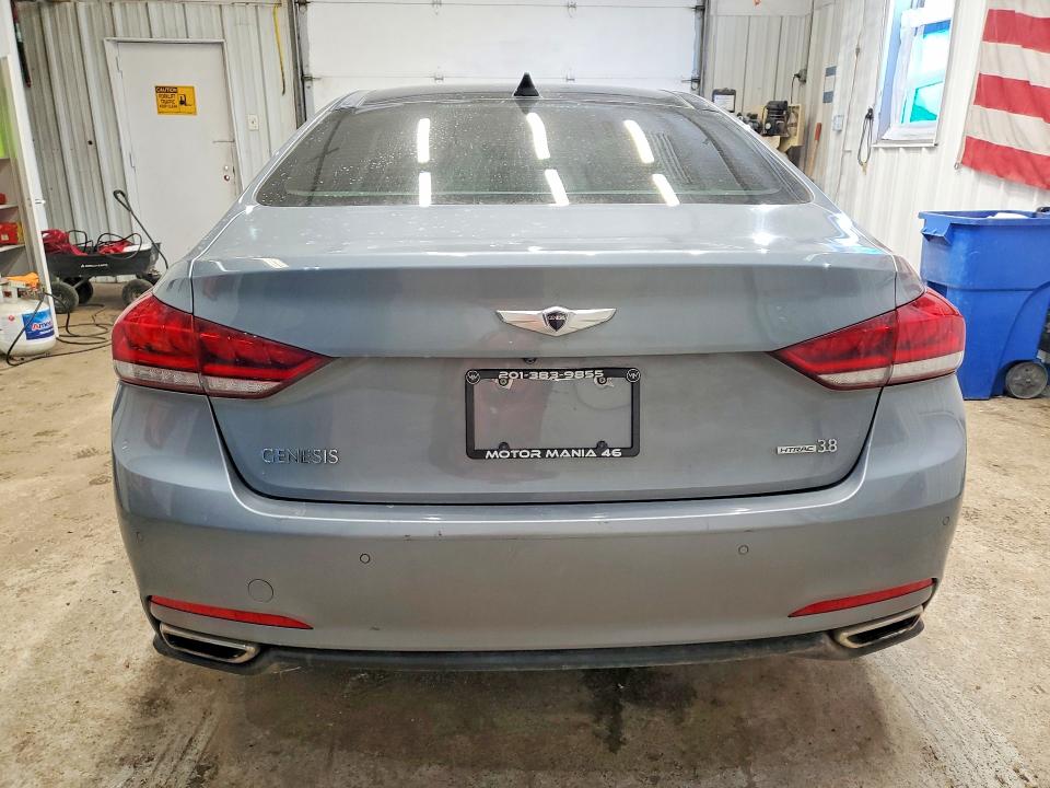 Photo 6 from auction – 2015 HYUNDAI GENESIS with VIN KMHGN4JEXFU080406
