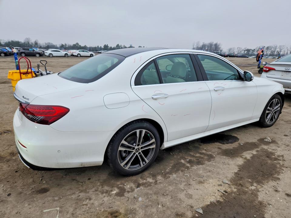 Photo 3 from auction – 2021 MERCEDES-BENZ E with VIN W1KZF8EB4MA904390