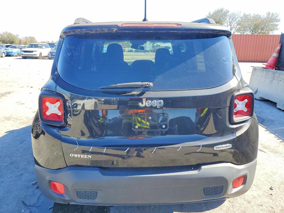 Photo 6 from auction – 2017 JEEP RENEGADE S with VIN ZACCJAAB6HPF46257