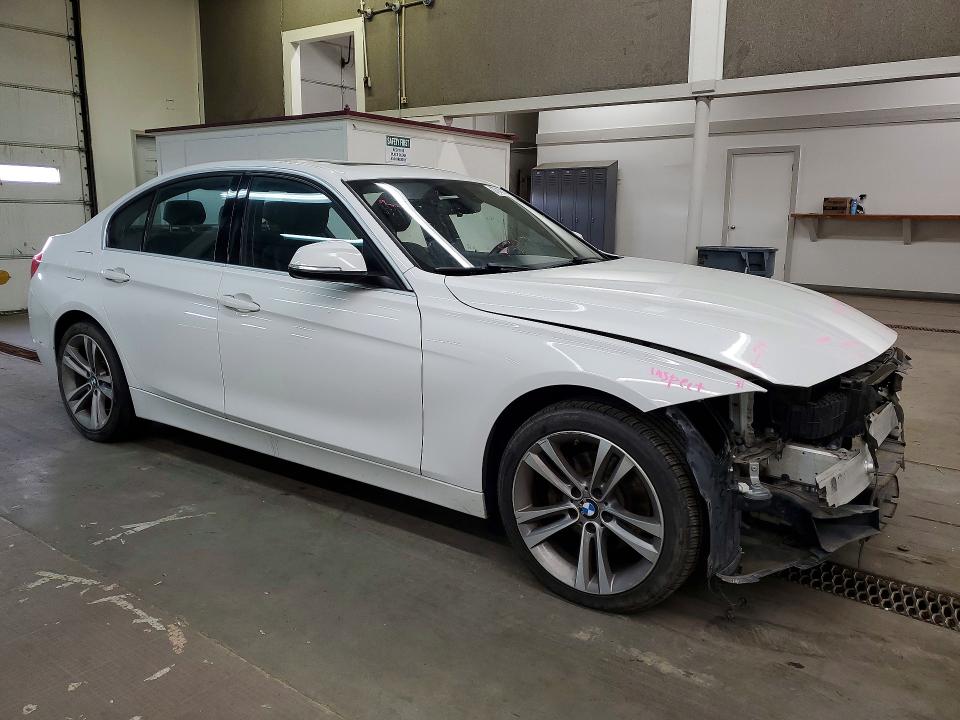 Photo 4 from auction – 2017 BMW 330 with VIN WBA8B9G59HNU49983