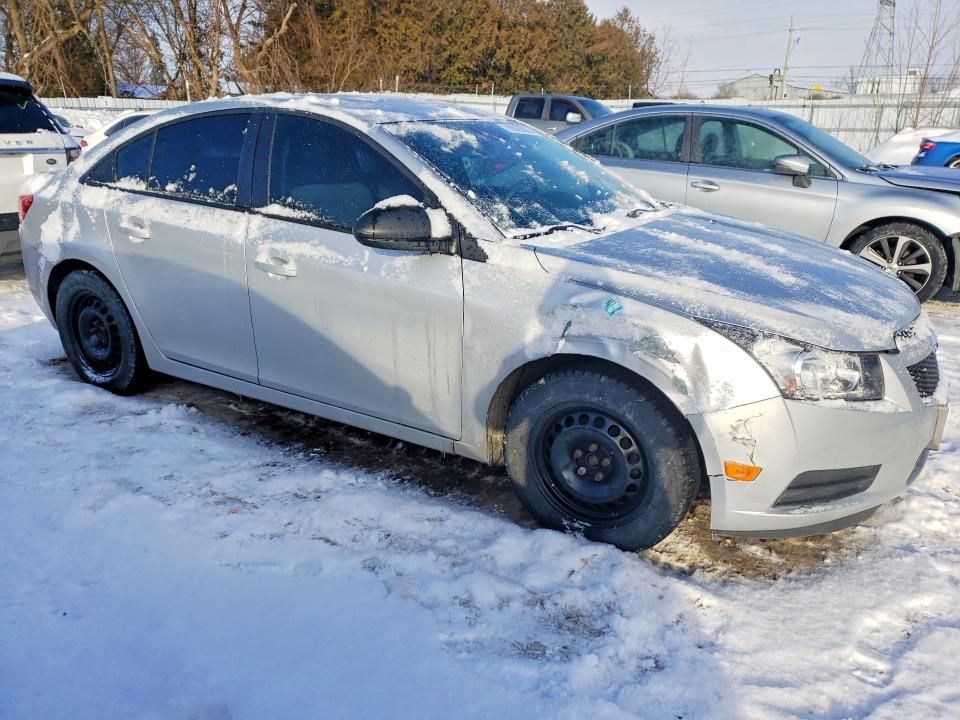 Photo 4 from auction – 2014 CHEVROLET CRUZE with VIN 1G1PL5SH9E7376595