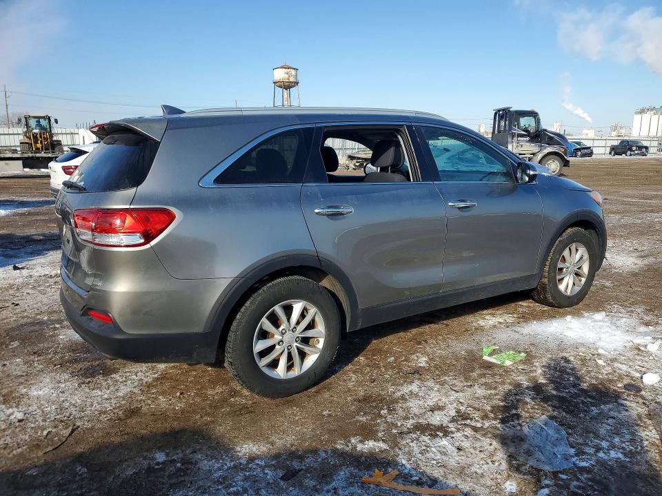 Photo 3 from auction – 2016 KIA SORENTO with VIN 5XYPG4A5XGG020269