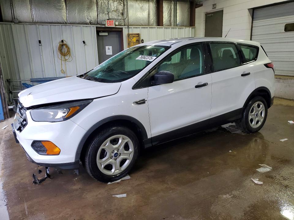 FORD ESCAPE 2018 with VIN 1FMCU0F74JUC17501 - Photo from auction