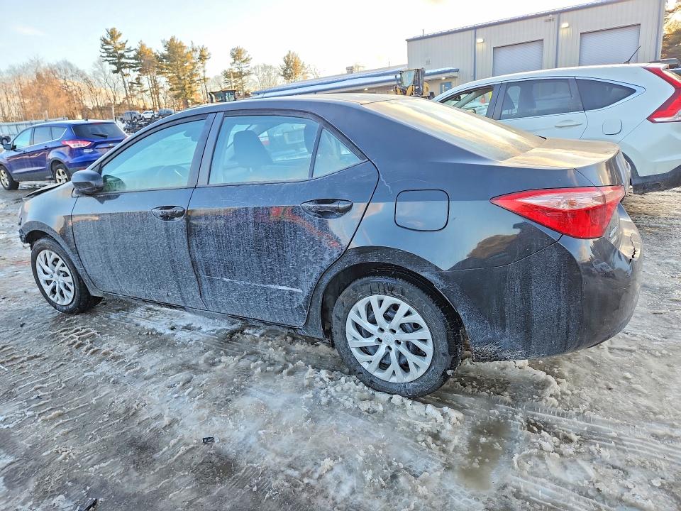 Photo 2 from auction – 2019 TOYOTA COROLLA with VIN 2T1BURHE6KC246433