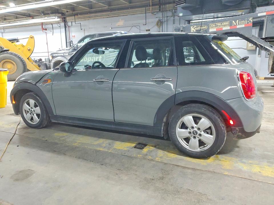 Photo 2 from auction – 2018 MINI COOPER with VIN WMWXU1C59J2F79527