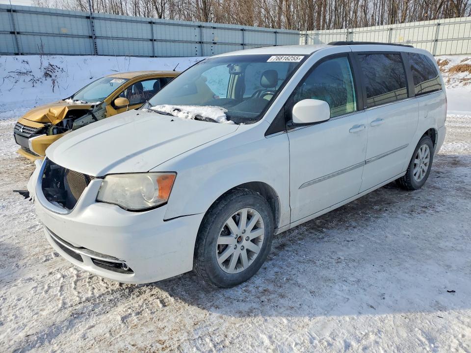 CHRYSLER TOWN & COU 2014 with VIN 2C4RC1BG2ER231431 - Photo from auction