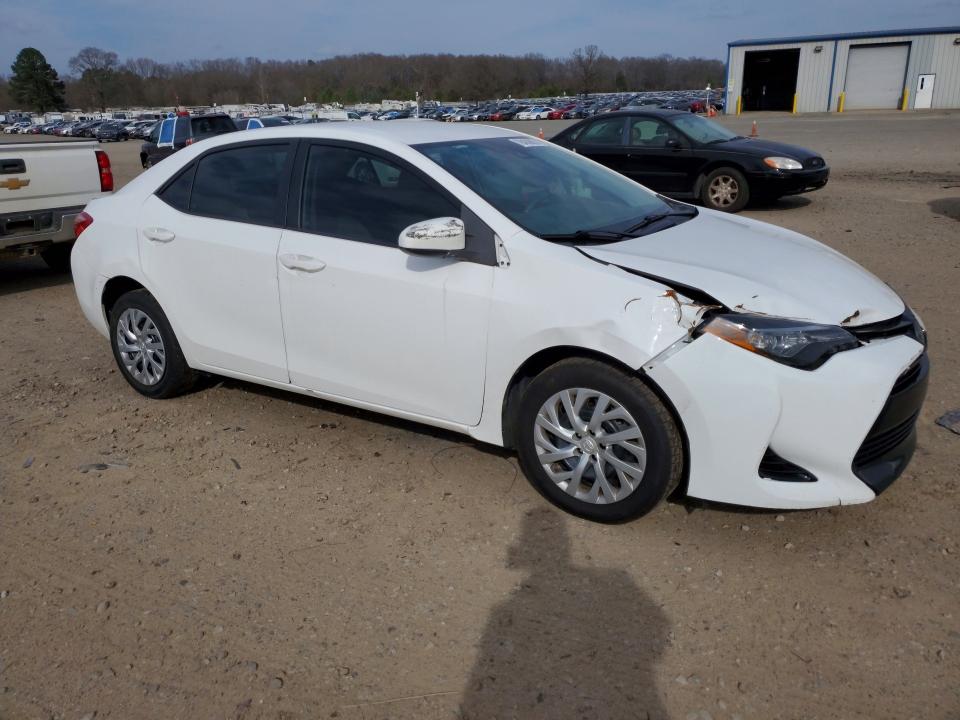Foto 4 de la subasta – 2018 TOYOTA COROLLA con VIN 5YFBURHE3JP828259