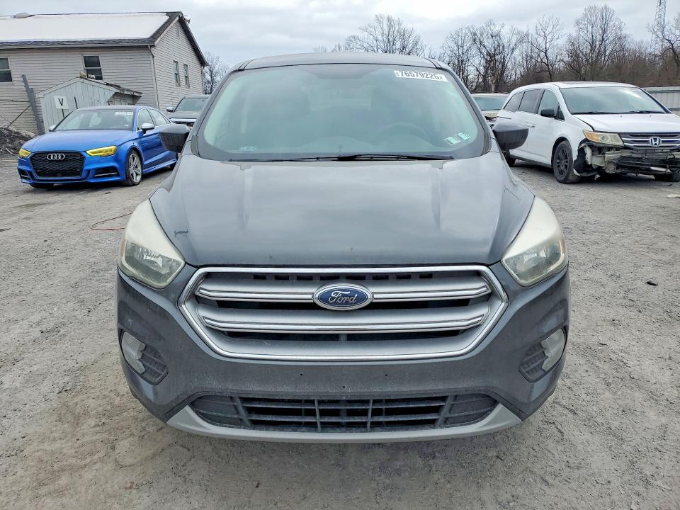 Photo 5 from auction – 2017 FORD ESCAPE with VIN 1FMCU9GD3HUC41890