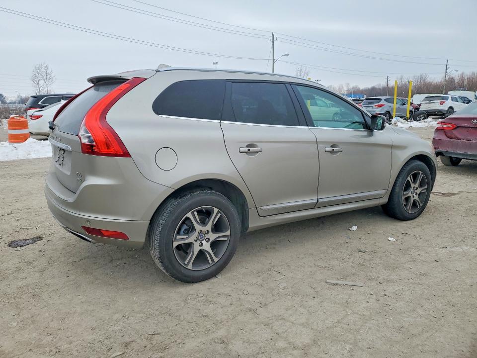 Photo 3 from auction – 2015 VOLVO XC60 T6 PR with VIN YV4902RK0F2633583