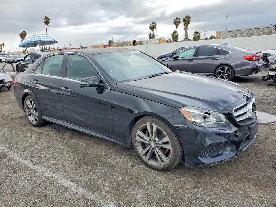 Photo 4 from auction – 2016 MERCEDES-BENZ E with VIN WDDHF8JB5GB245008