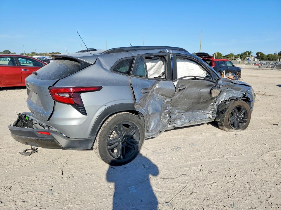 Photo 3 from auction – 2024 CHEVROLET TRAX with VIN KL77LKE29RC217762