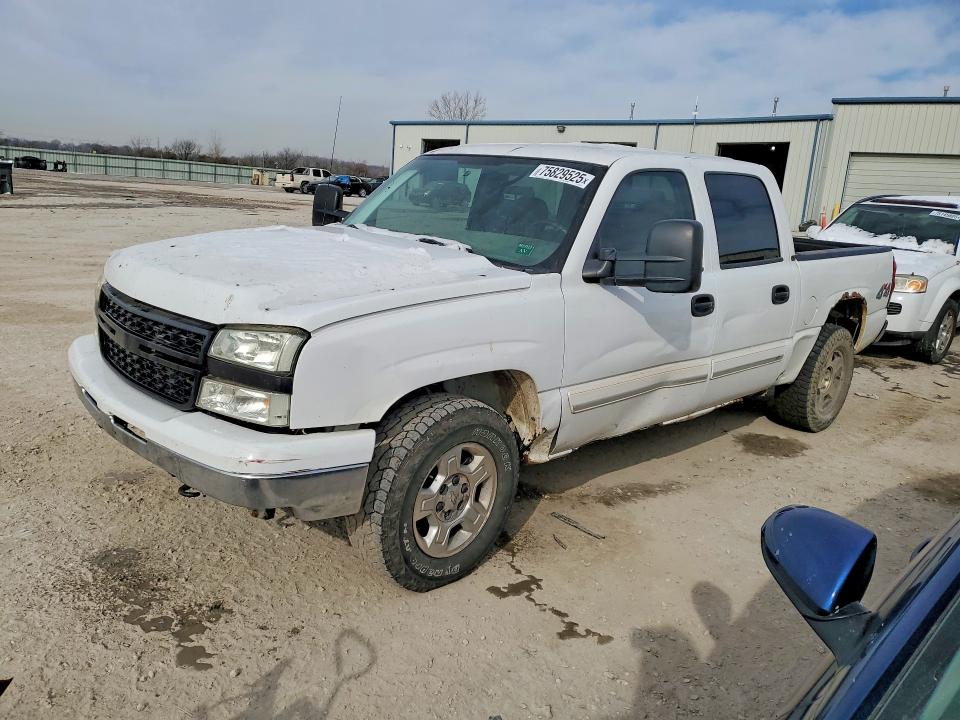 CHEVROLET SILVERADO 2006 with VIN 2GCEK13TX61167586 - Photo from auction