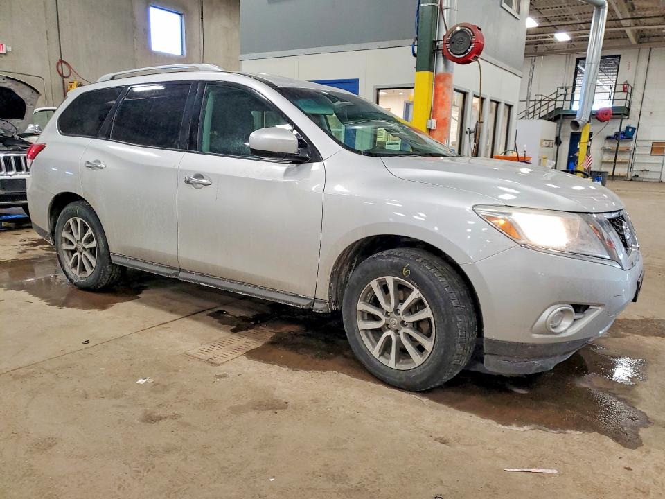 Photo 4 from auction – 2014 NISSAN PATHFINDER with VIN 5N1AR2MMXEC631777
