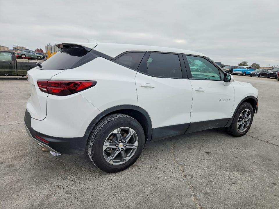 Photo 3 from auction – 2023 CHEVROLET BLAZER with VIN 3GNKBCR48PS219695