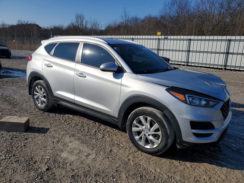 Photo 4 from auction – 2019 HYUNDAI TUCSON LIM with VIN KM8J33A41KU019291