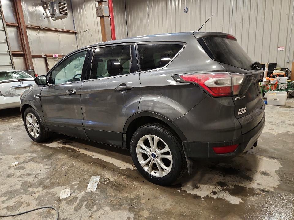 Photo 2 from auction – 2017 FORD ESCAPE with VIN 1FMCU9GD7HUB13264