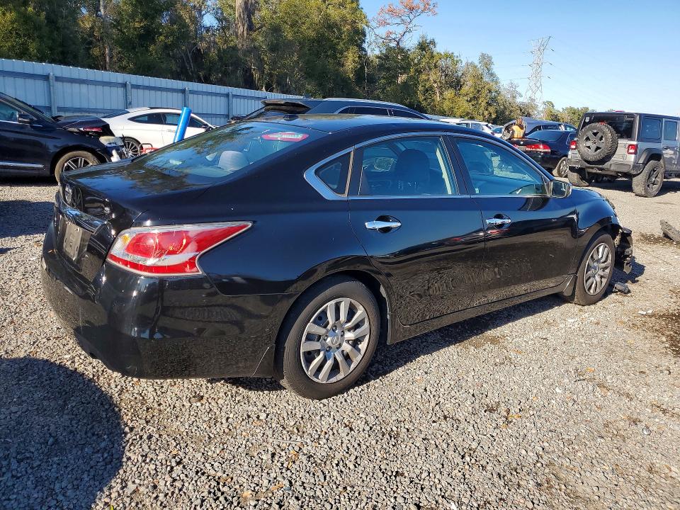 Photo 3 from auction – 2015 NISSAN ALTIMA 2.5 with VIN 1N4AL3AP8FN371448